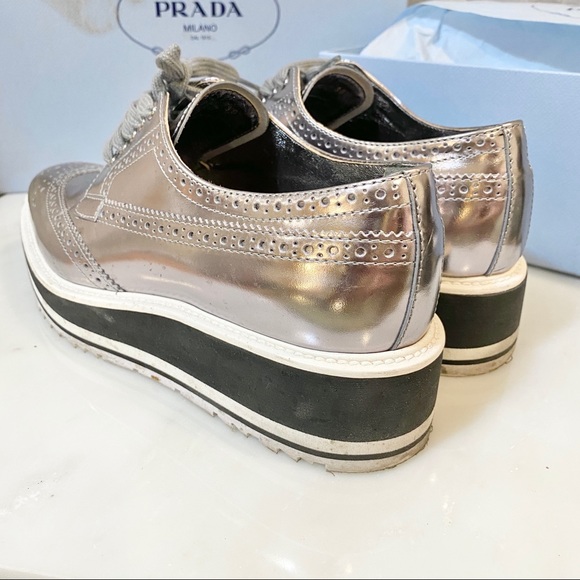 Prada Shoes - Picture 4 of 13